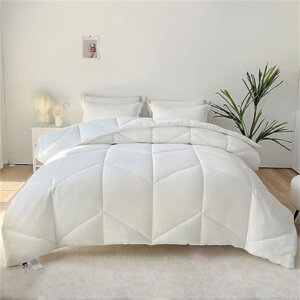 Quilted comforter detail